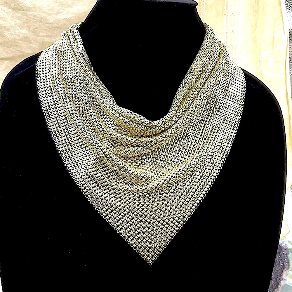 Vtg.16” (1980’s) Elegant Whiting & Davis Two Tone Mesh Bib Necklace